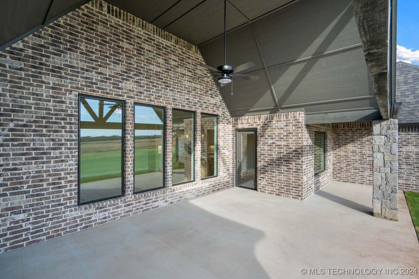 17513 S 56th East Avenue