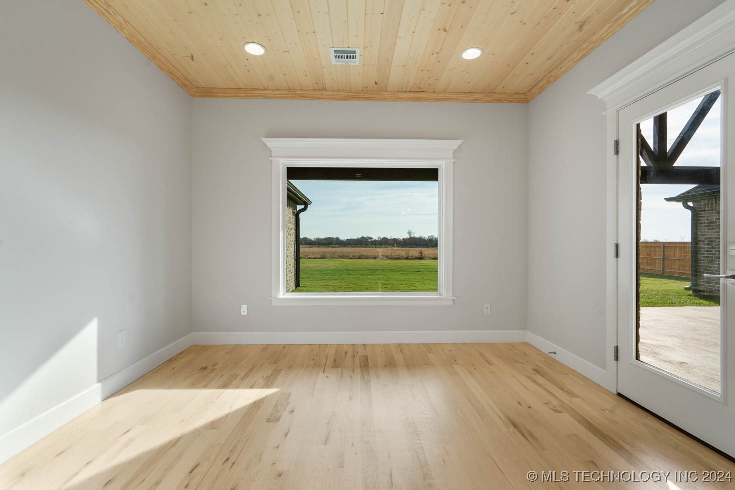 17513 S 56th East Avenue