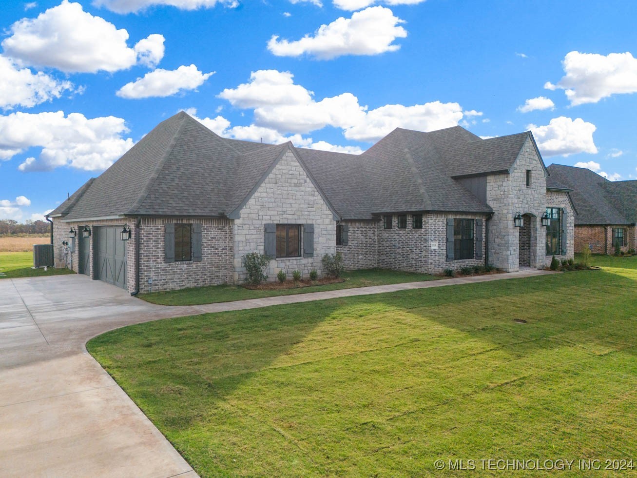 17513 S 56th East Avenue