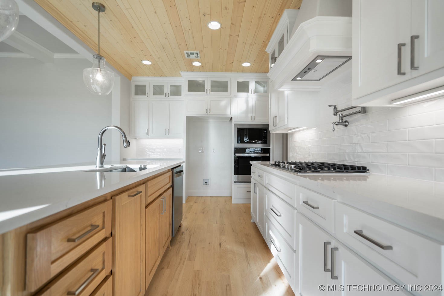 17513 S 56th East Avenue