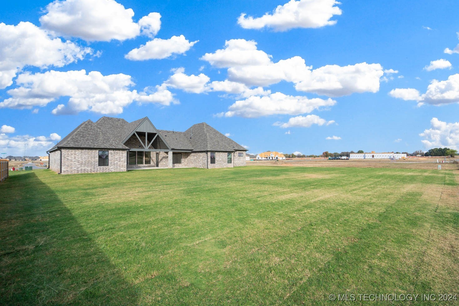 17513 S 56th East Avenue