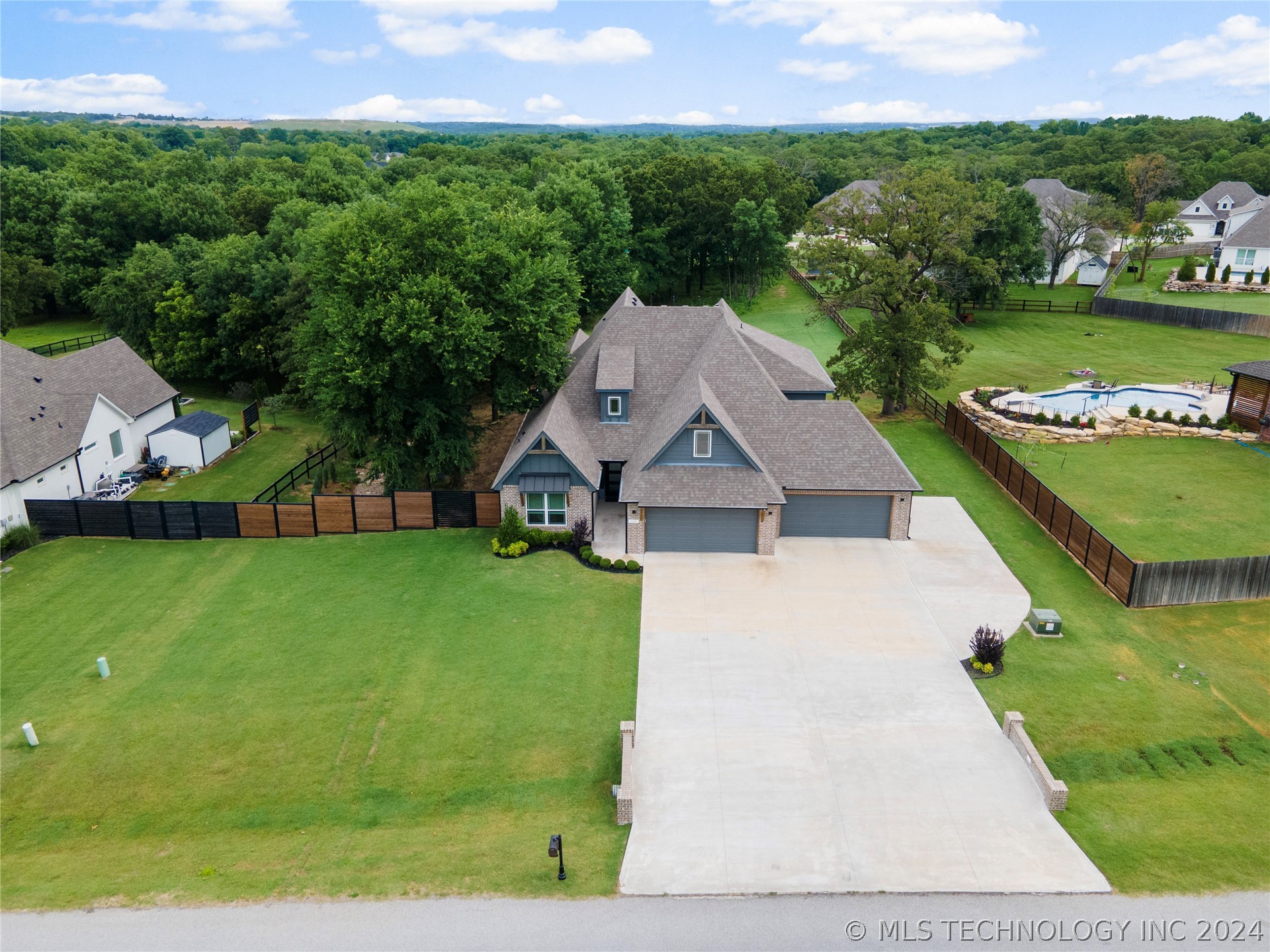 3101 W 118th Street S