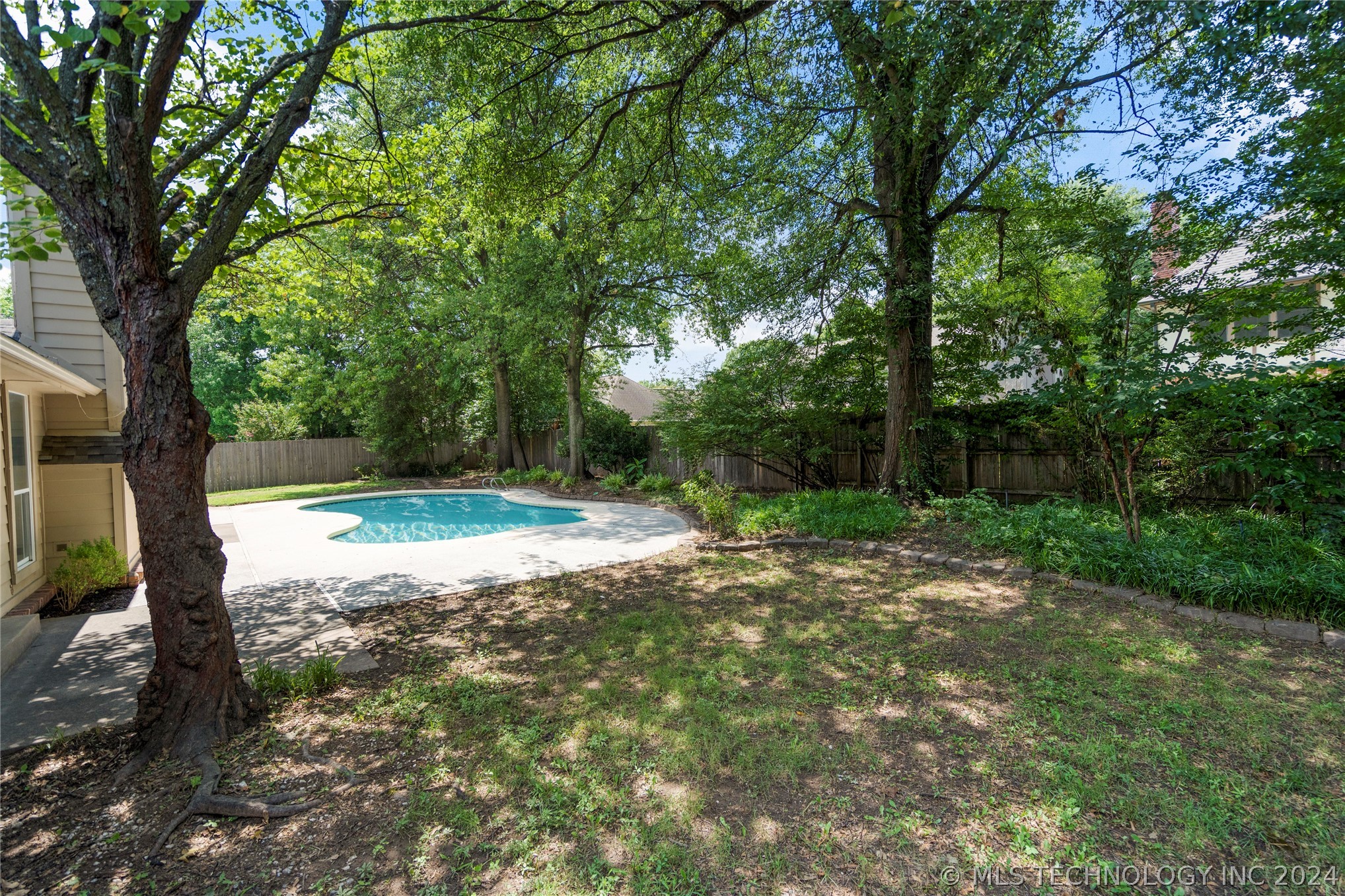 10218 S Granite Avenue