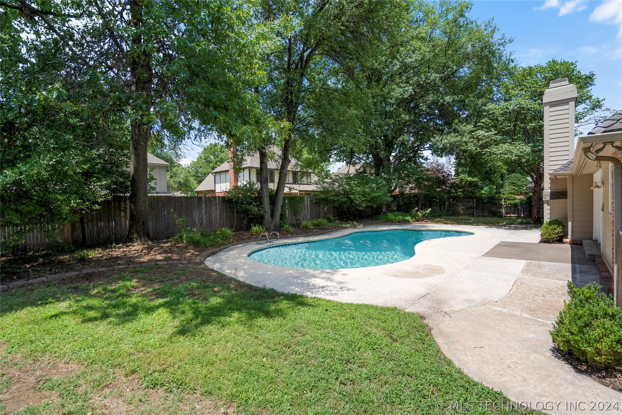 10218 S Granite Avenue