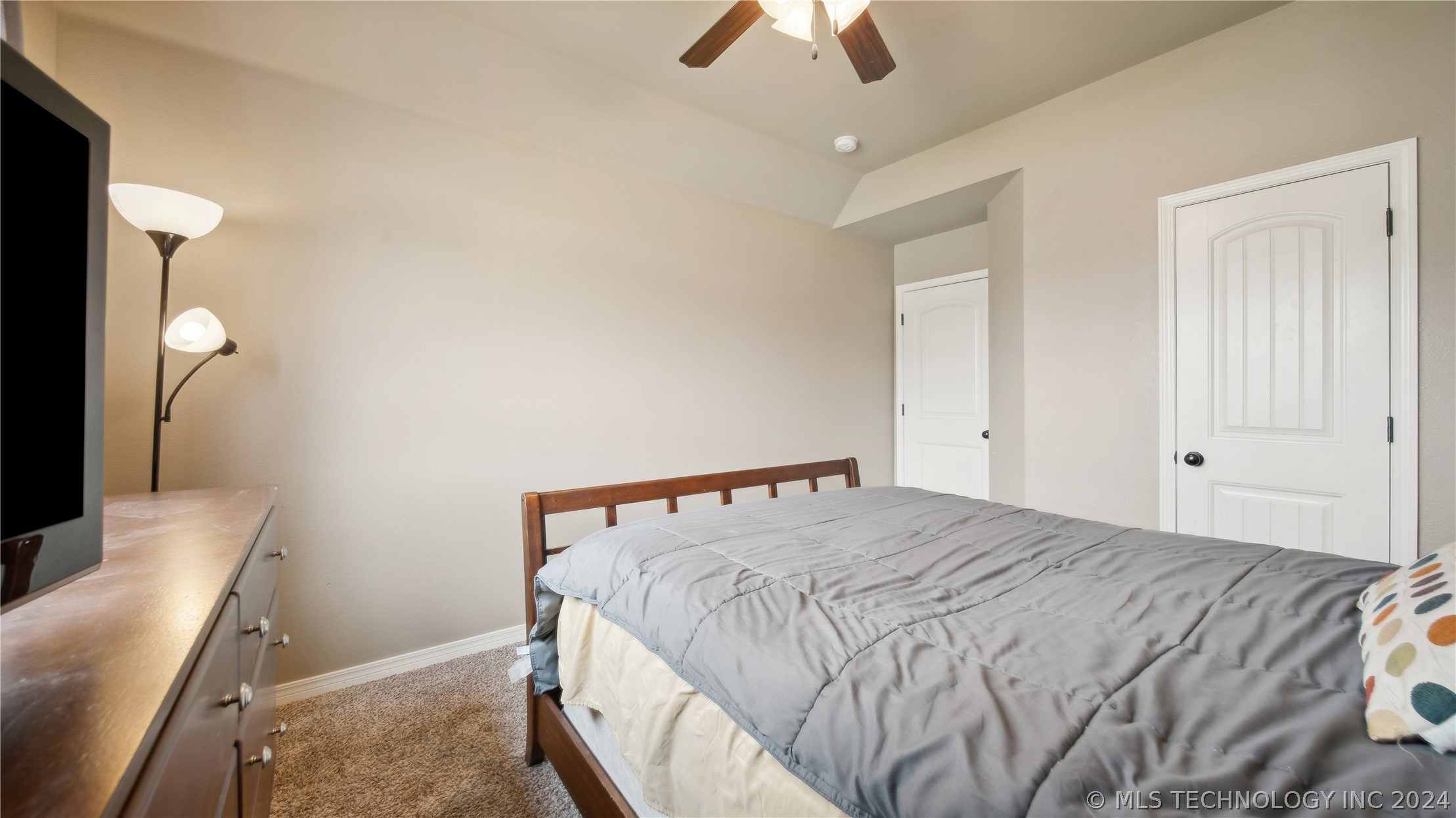 18223 E 49th Place S