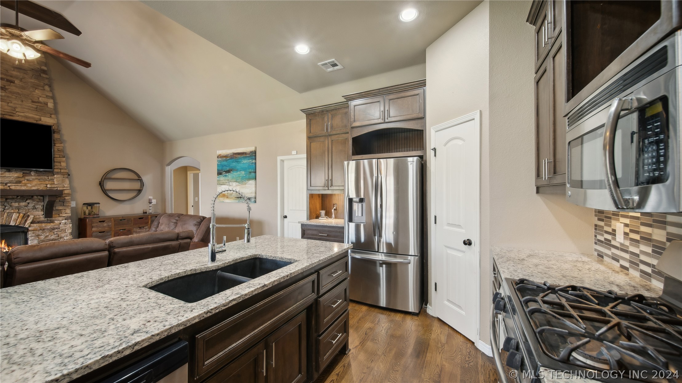 18223 E 49th Place S