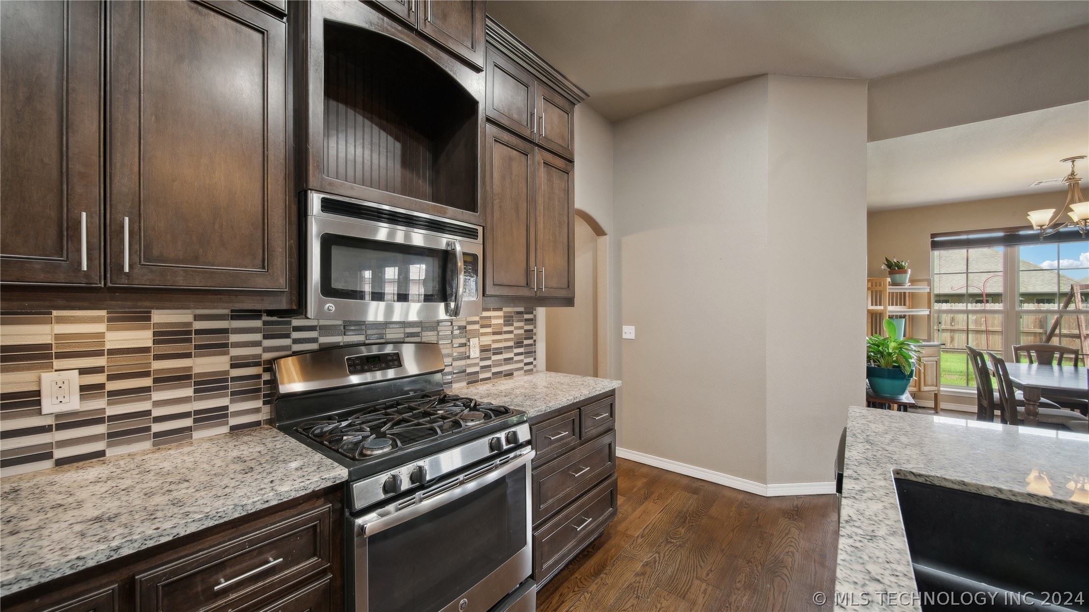 18223 E 49th Place S