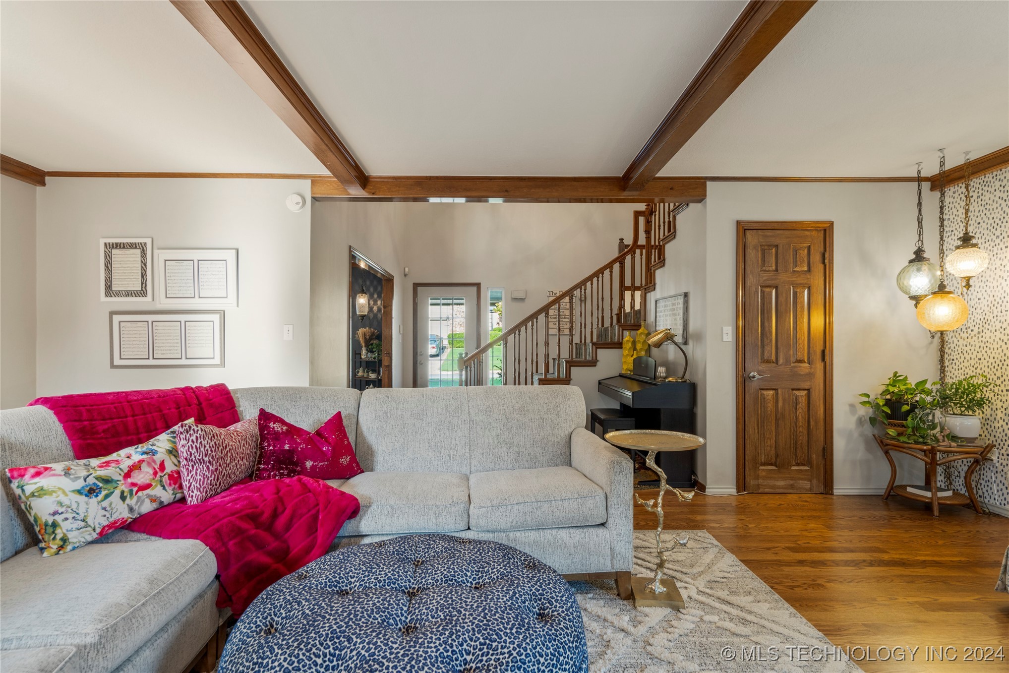 9945 S 72nd Avenue E