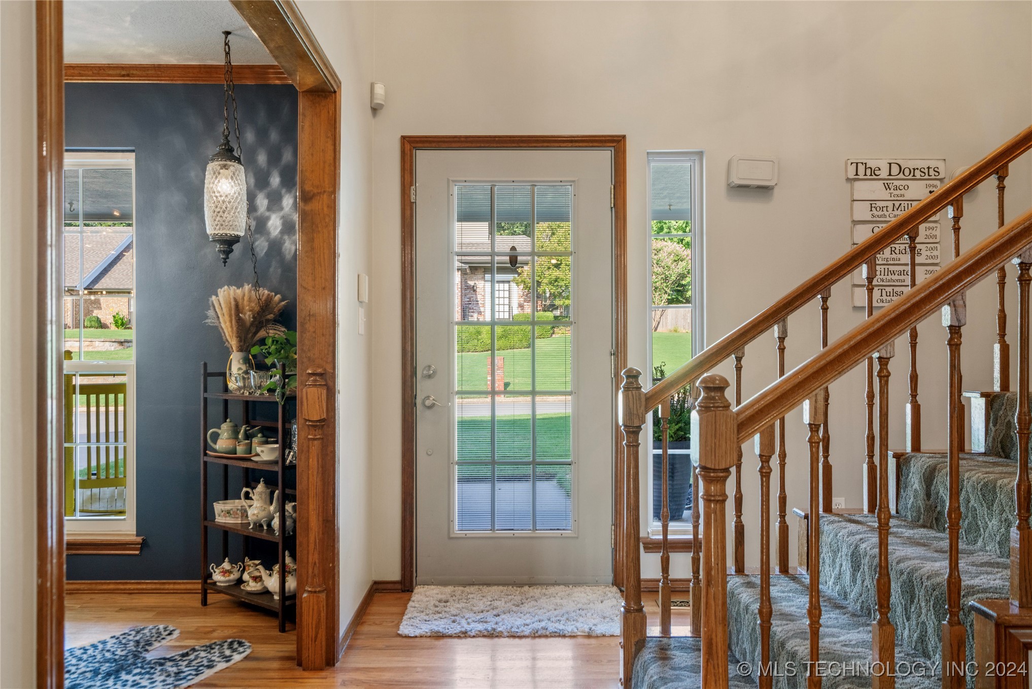 9945 S 72nd Avenue E