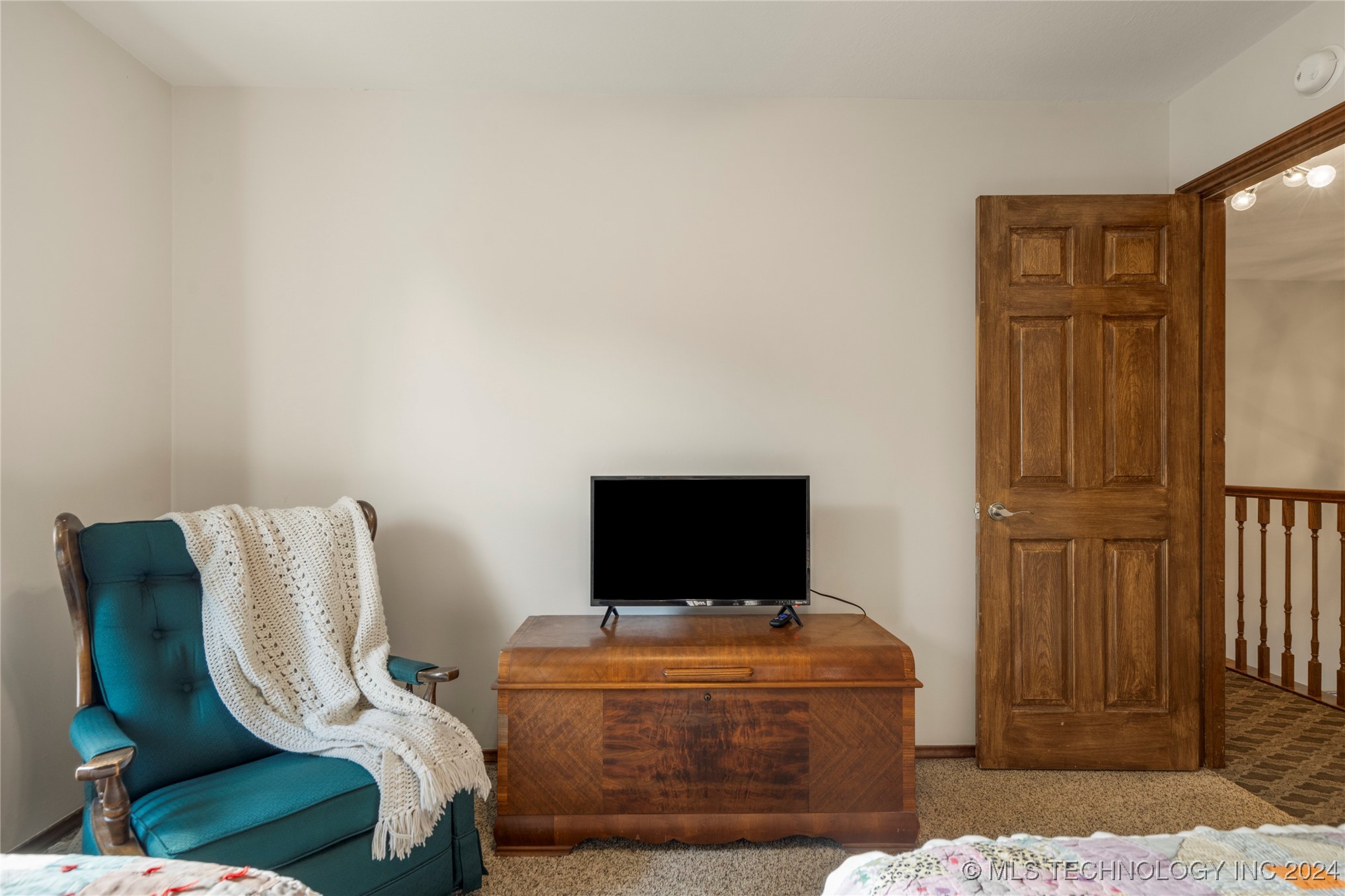 9945 S 72nd Avenue E