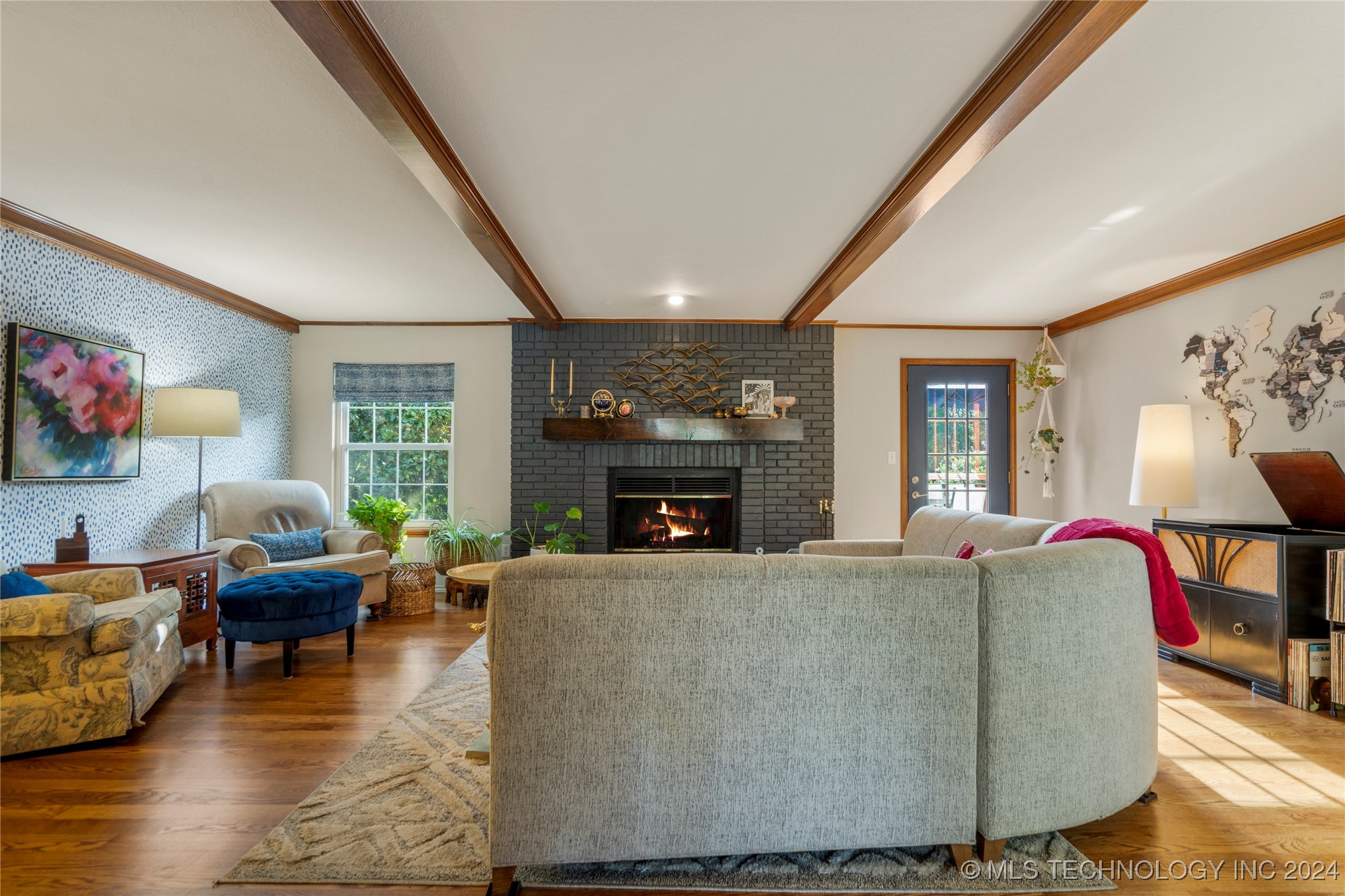 9945 S 72nd Avenue E