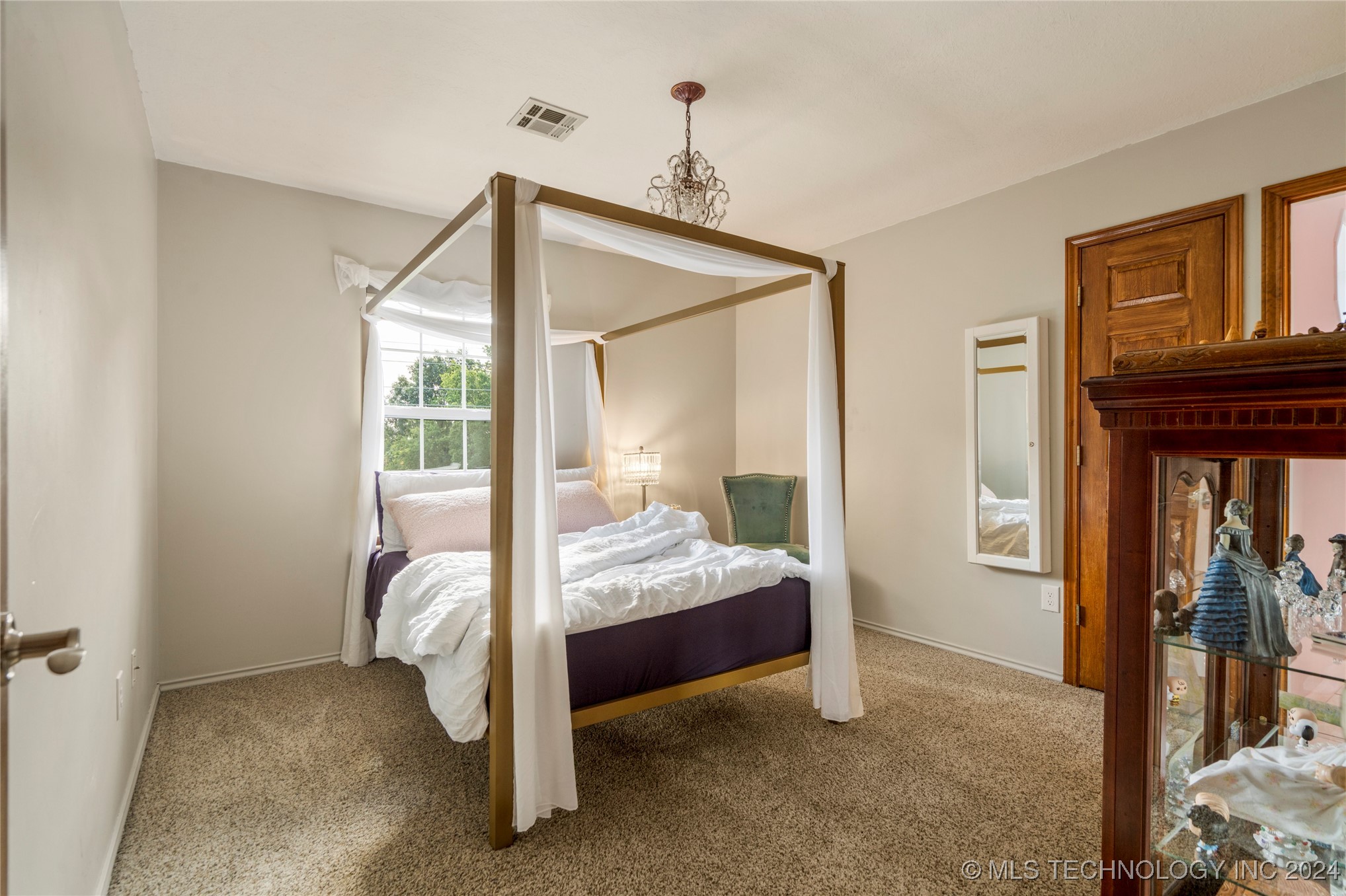 9945 S 72nd Avenue E