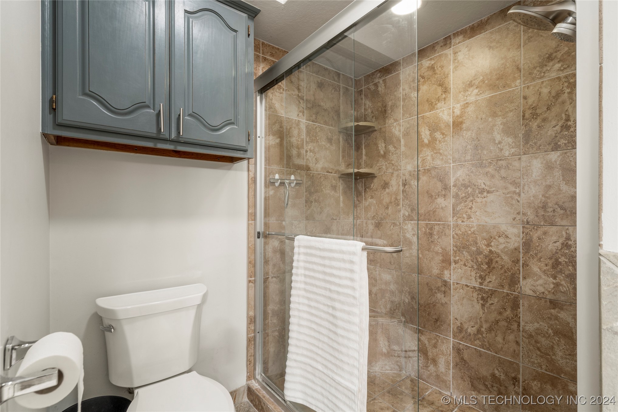 9945 S 72nd Avenue E