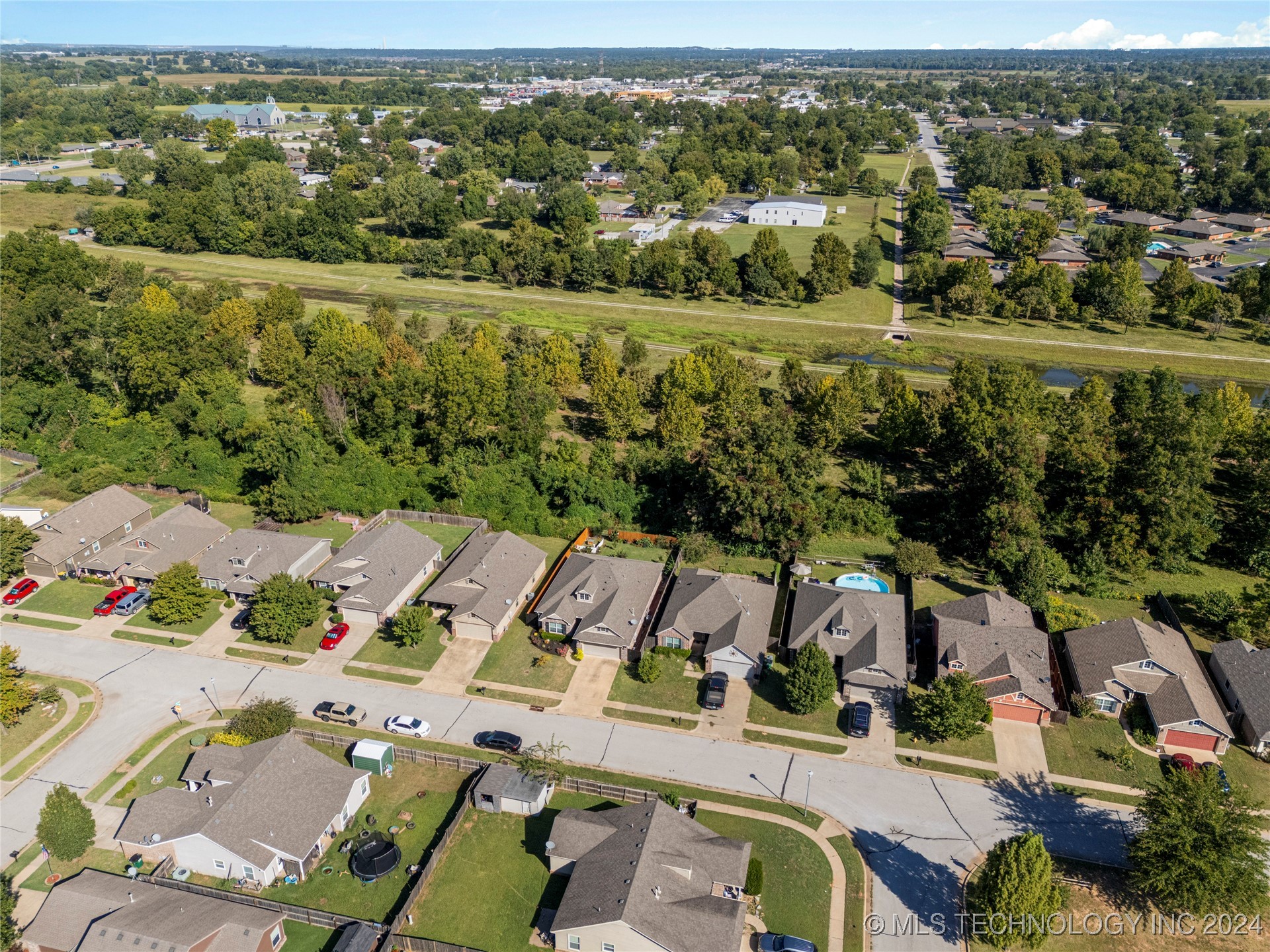 8543 E 160th Street S