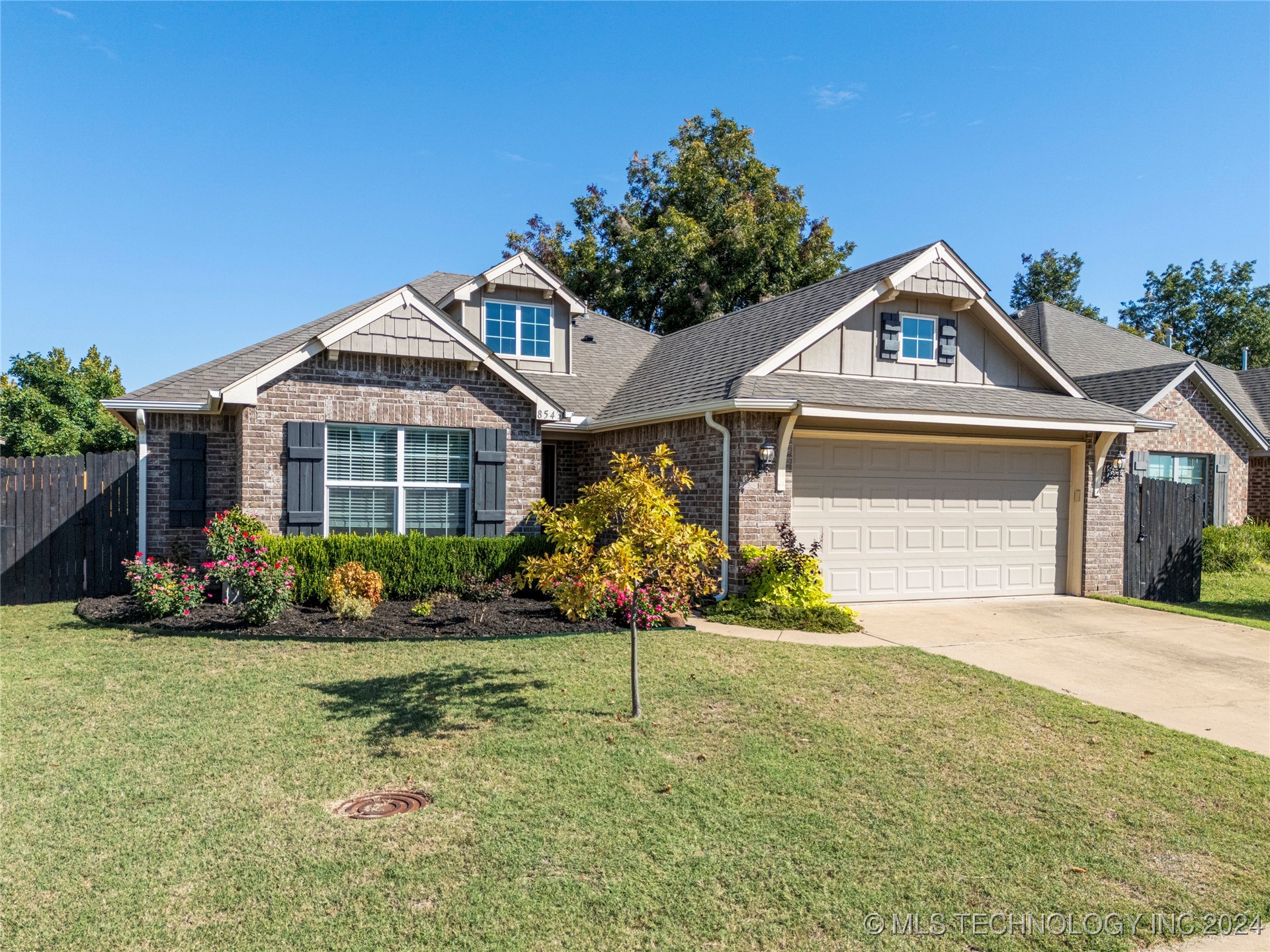 8543 E 160th Street S