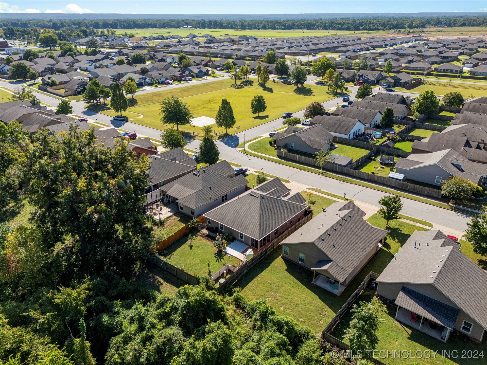 8543 E 160th Street S