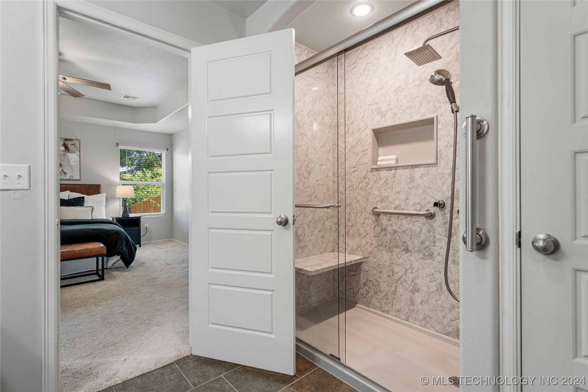 8543 E 160th Street S