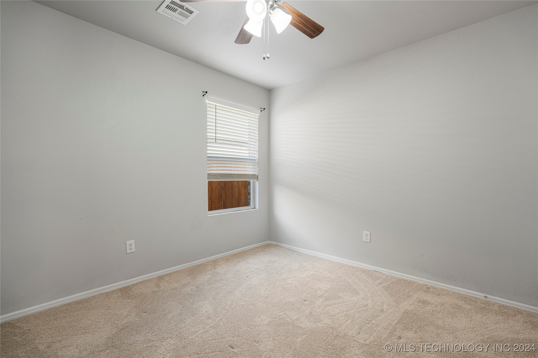 8543 E 160th Street S