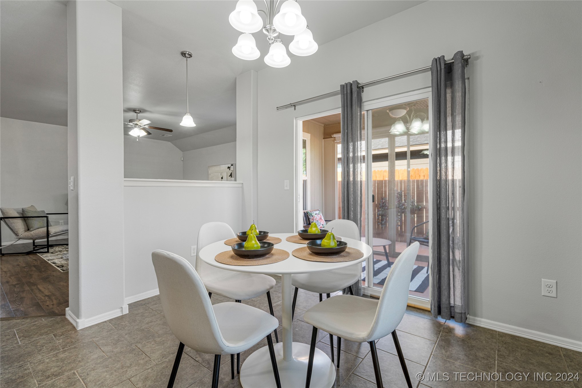 8543 E 160th Street S