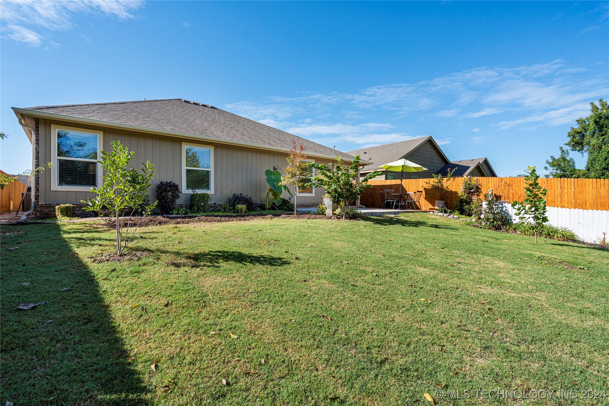 8543 E 160th Street S