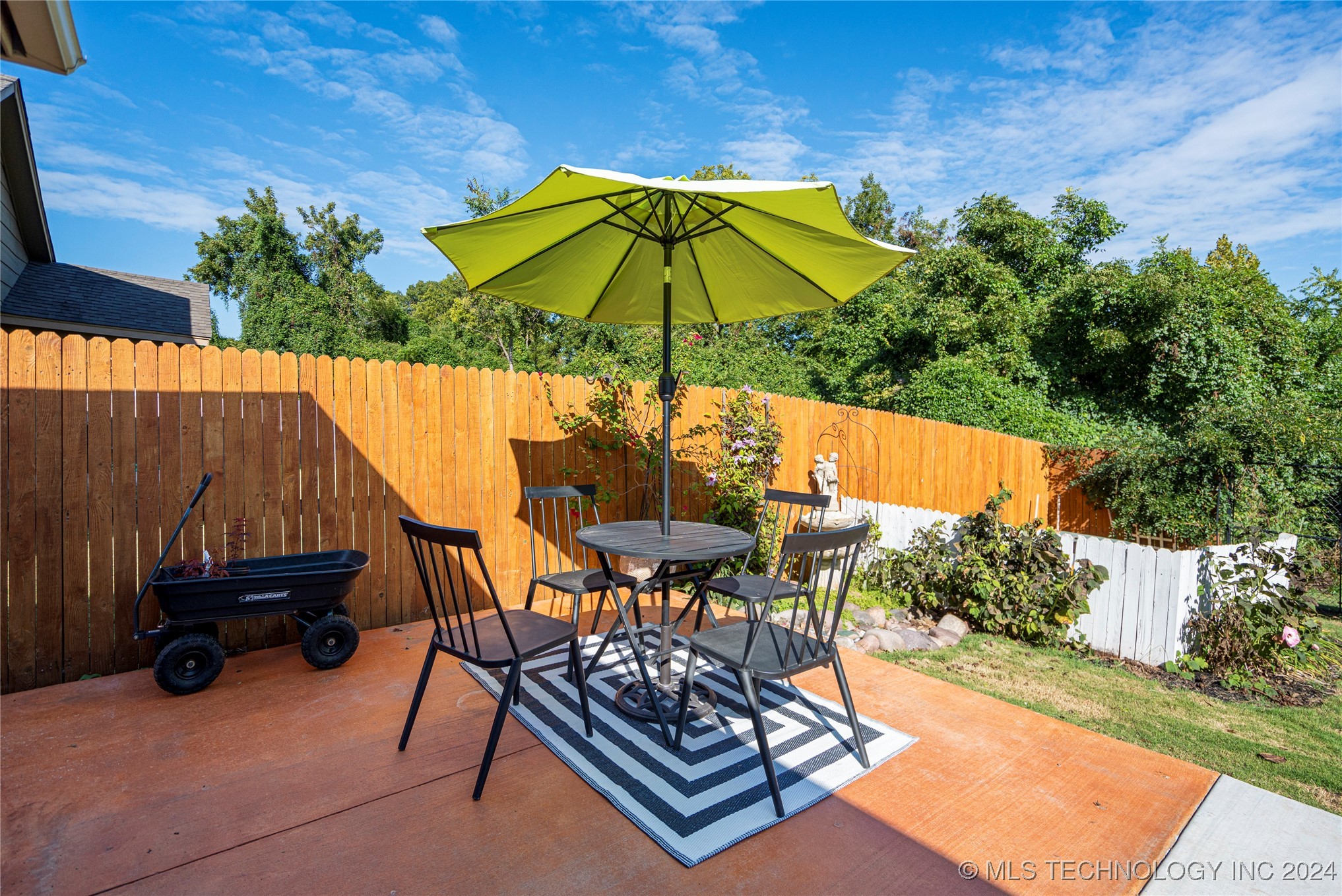 8543 E 160th Street S