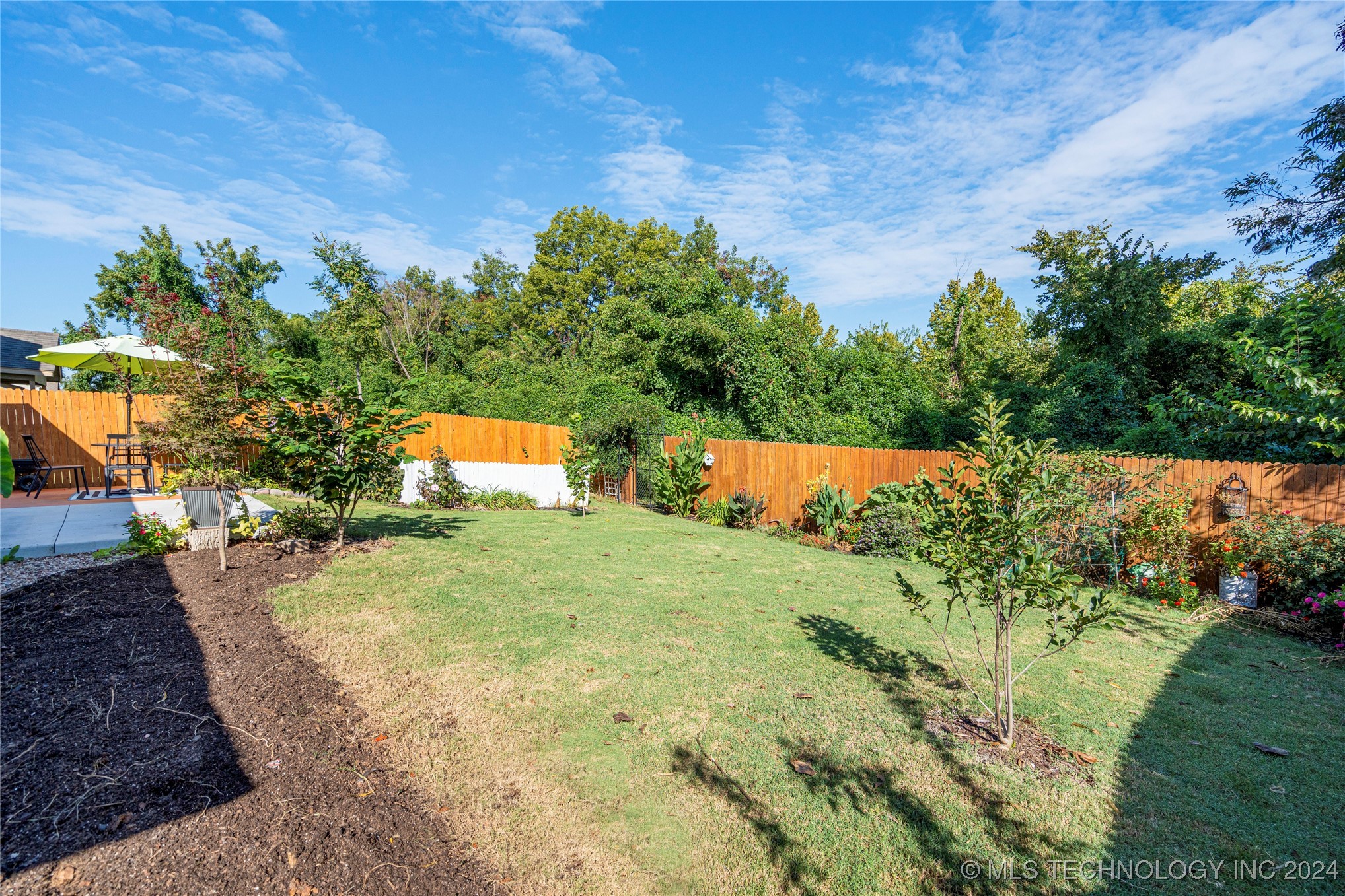 8543 E 160th Street S