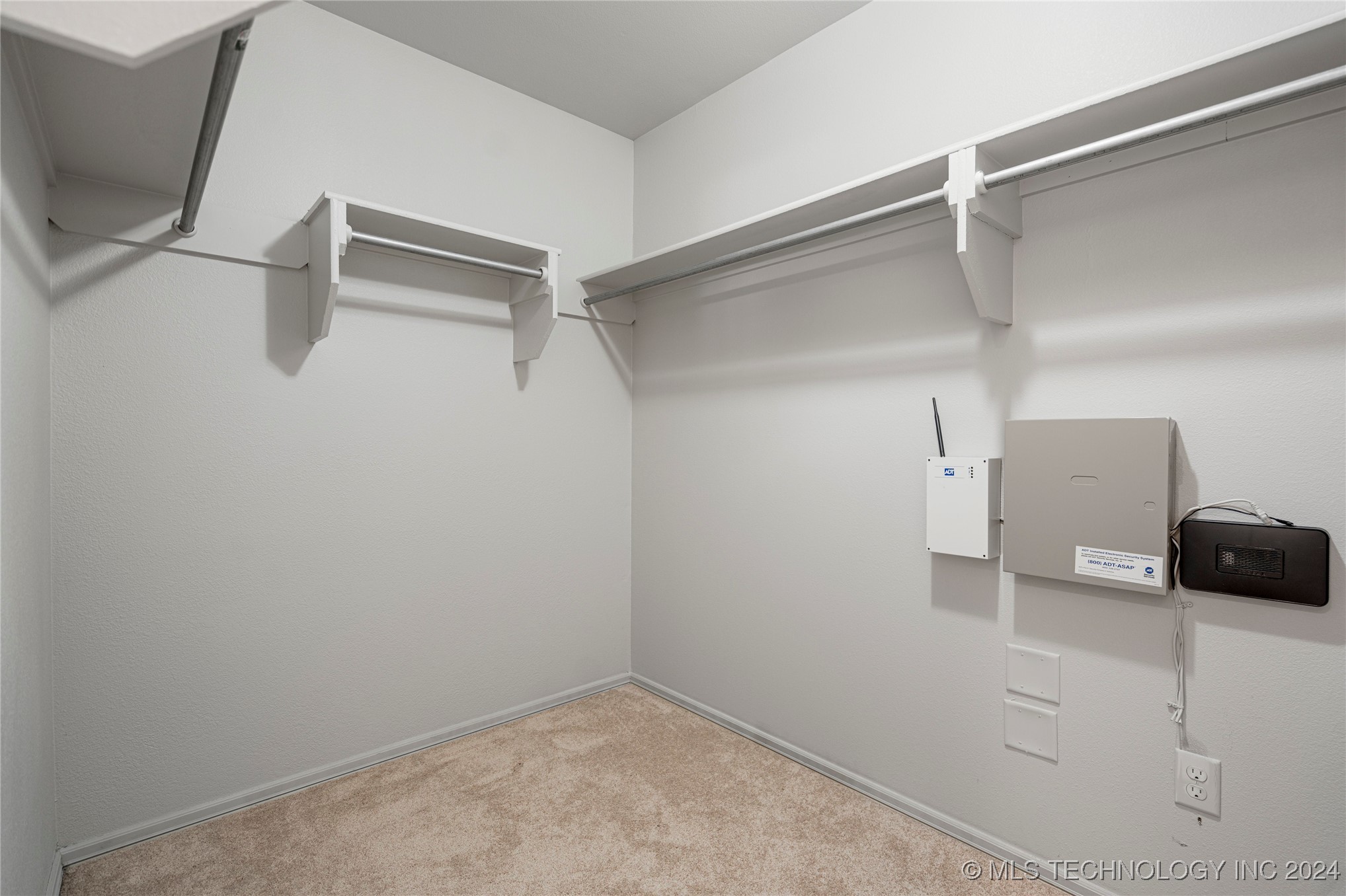 8543 E 160th Street S