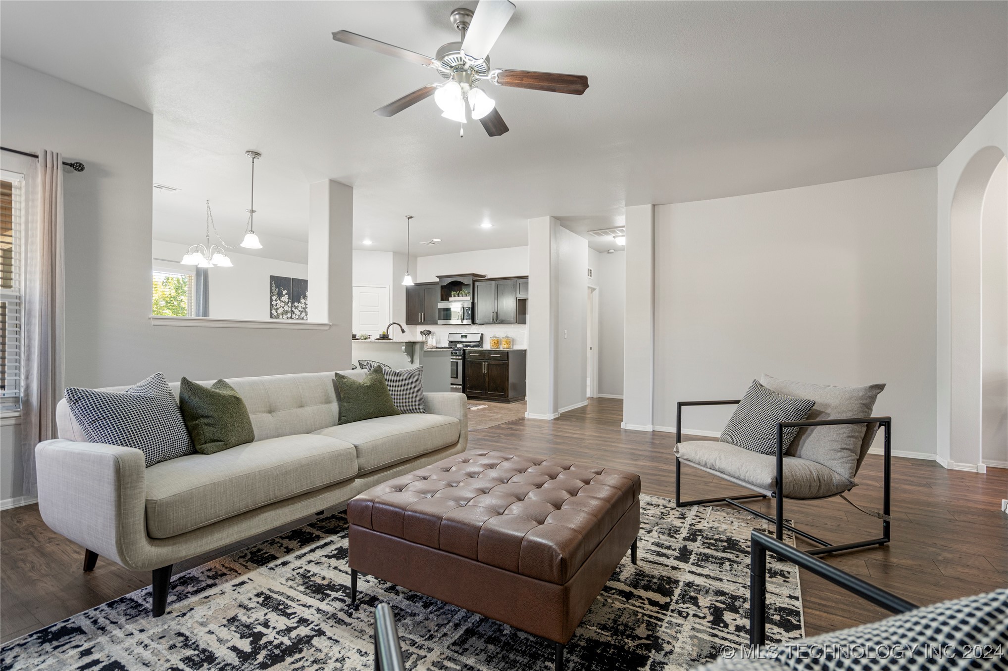 8543 E 160th Street S