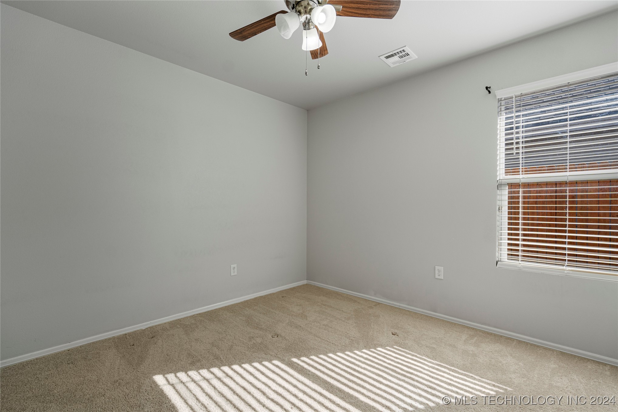 8543 E 160th Street S