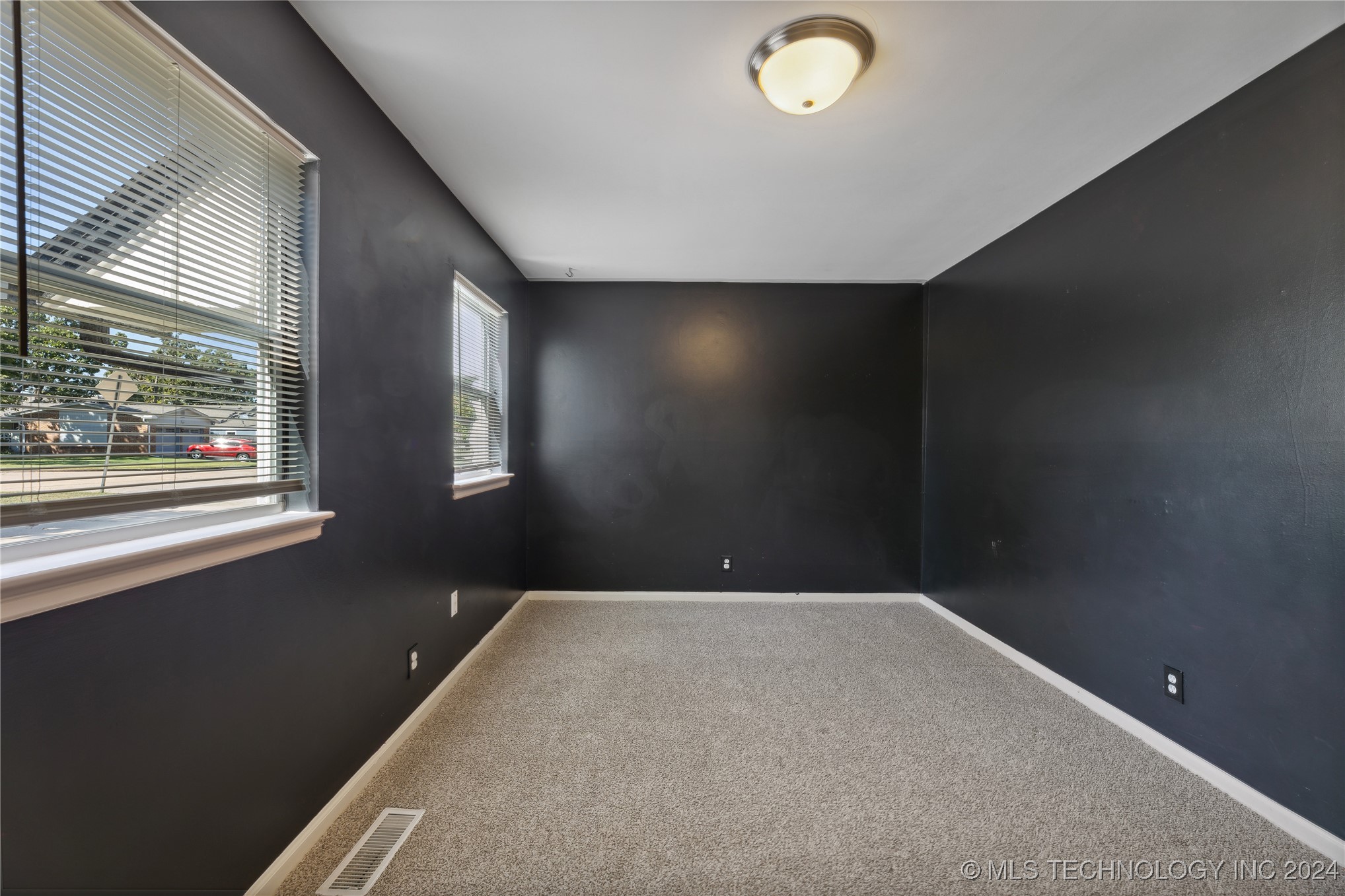 5605 S 30th West Avenue