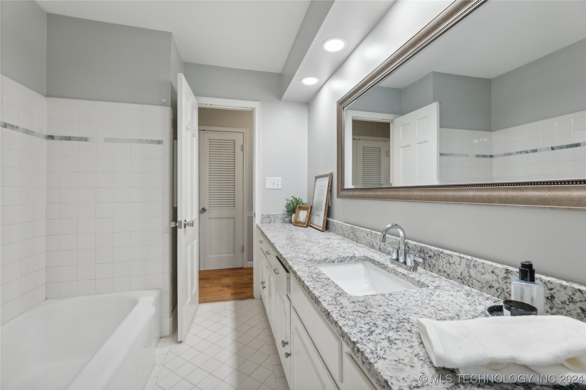 5605 S 30th West Avenue