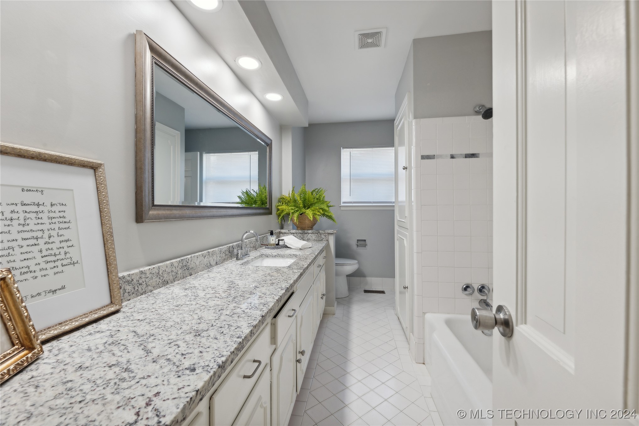 5605 S 30th West Avenue