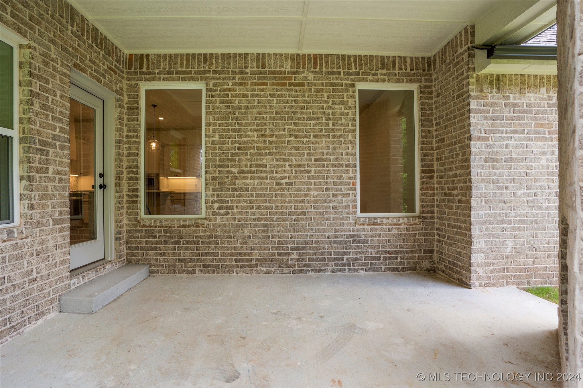 12914 S 20th Place E