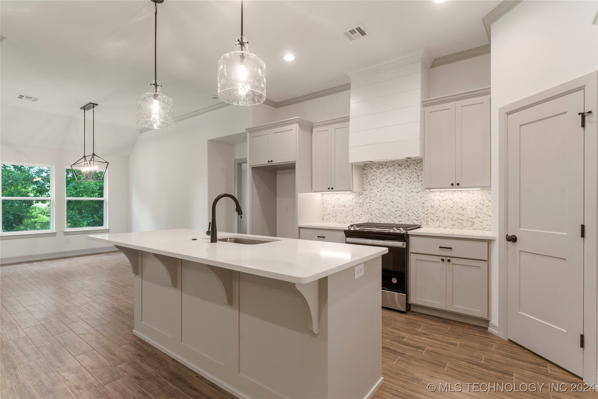 12914 S 20th Place E