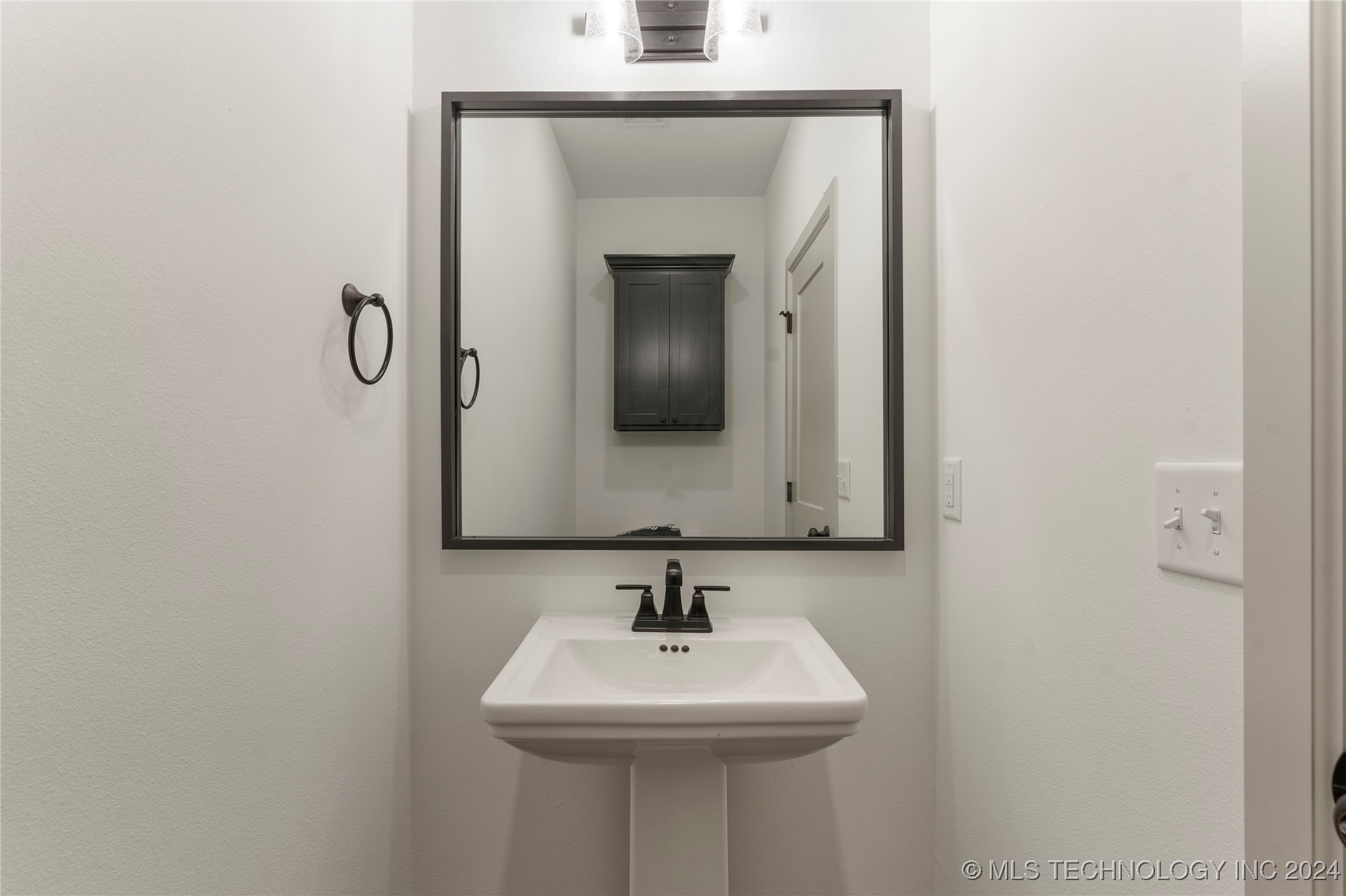 12914 S 20th Place E