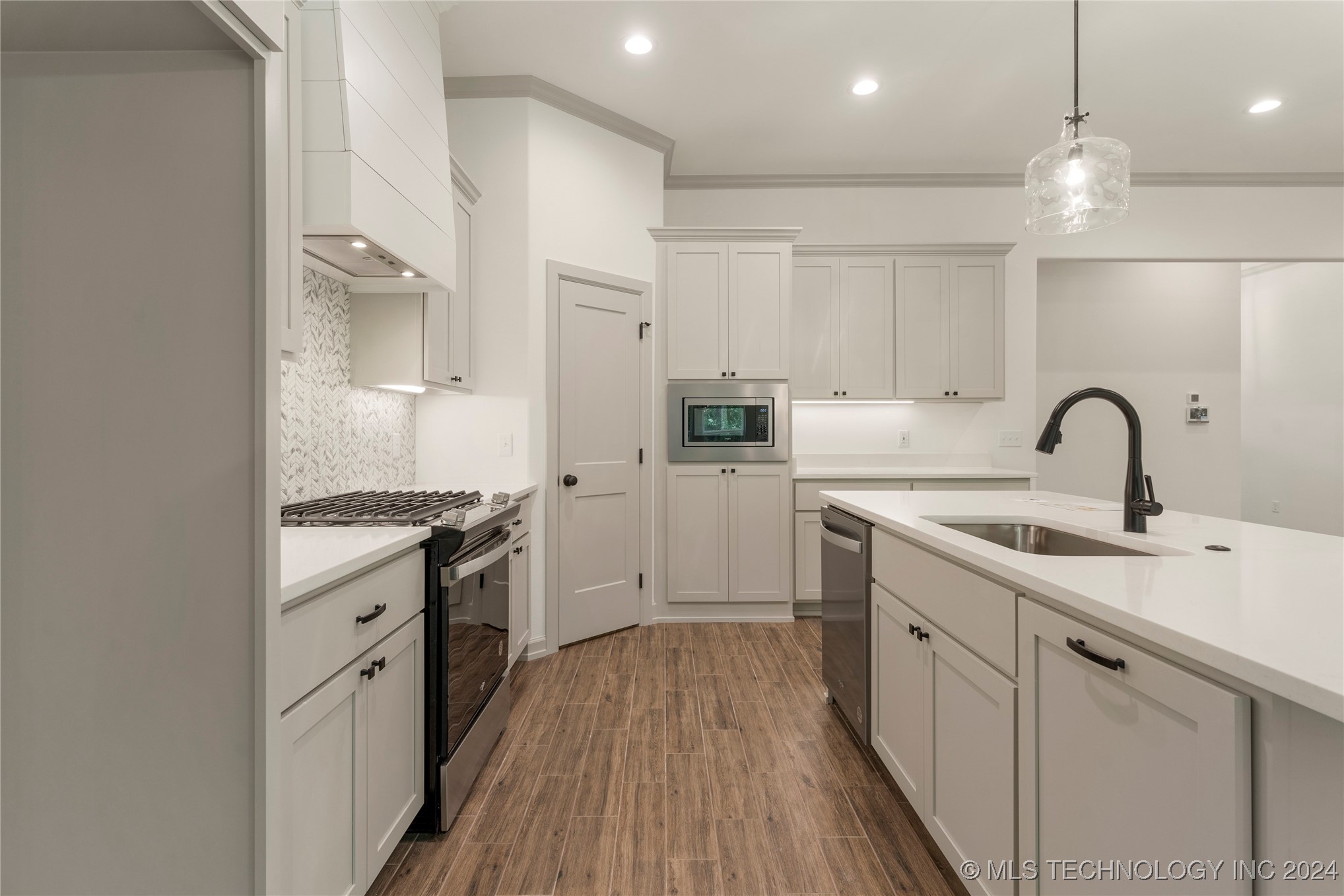 12914 S 20th Place E