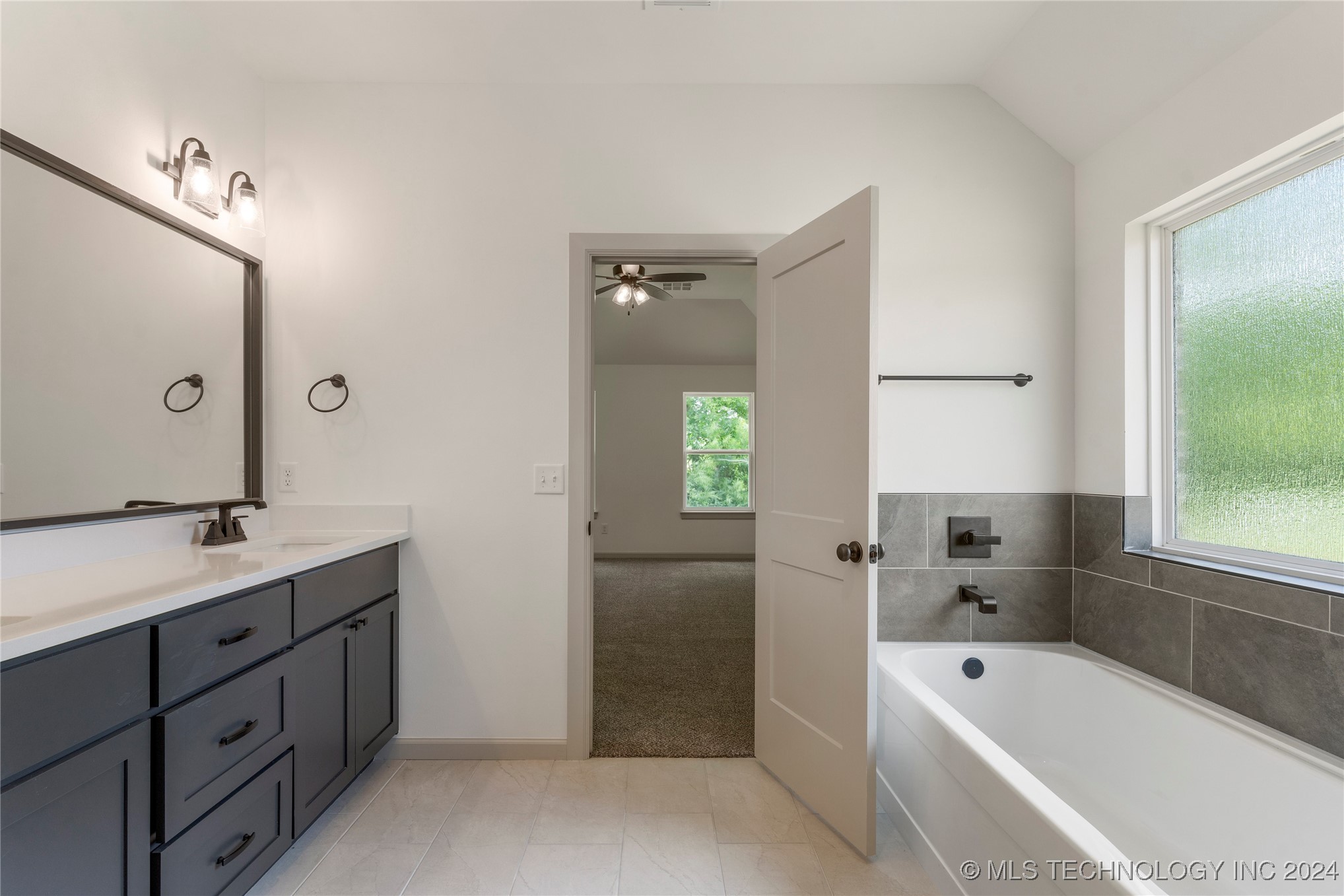 12914 S 20th Place E