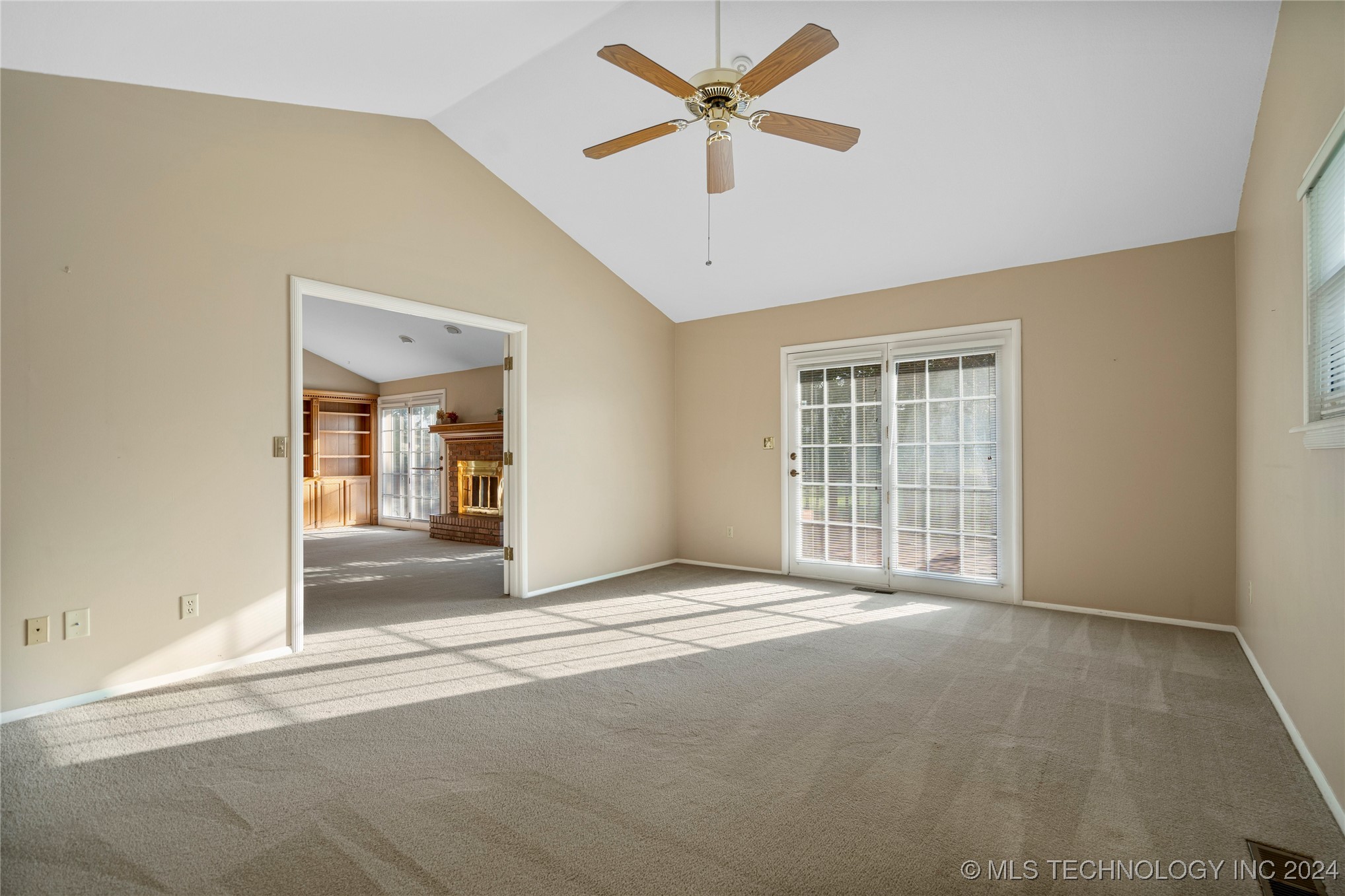 5847 S Lakewood Avenue