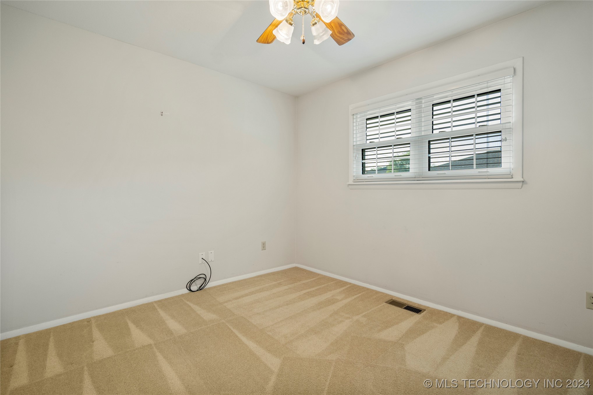 5847 S Lakewood Avenue