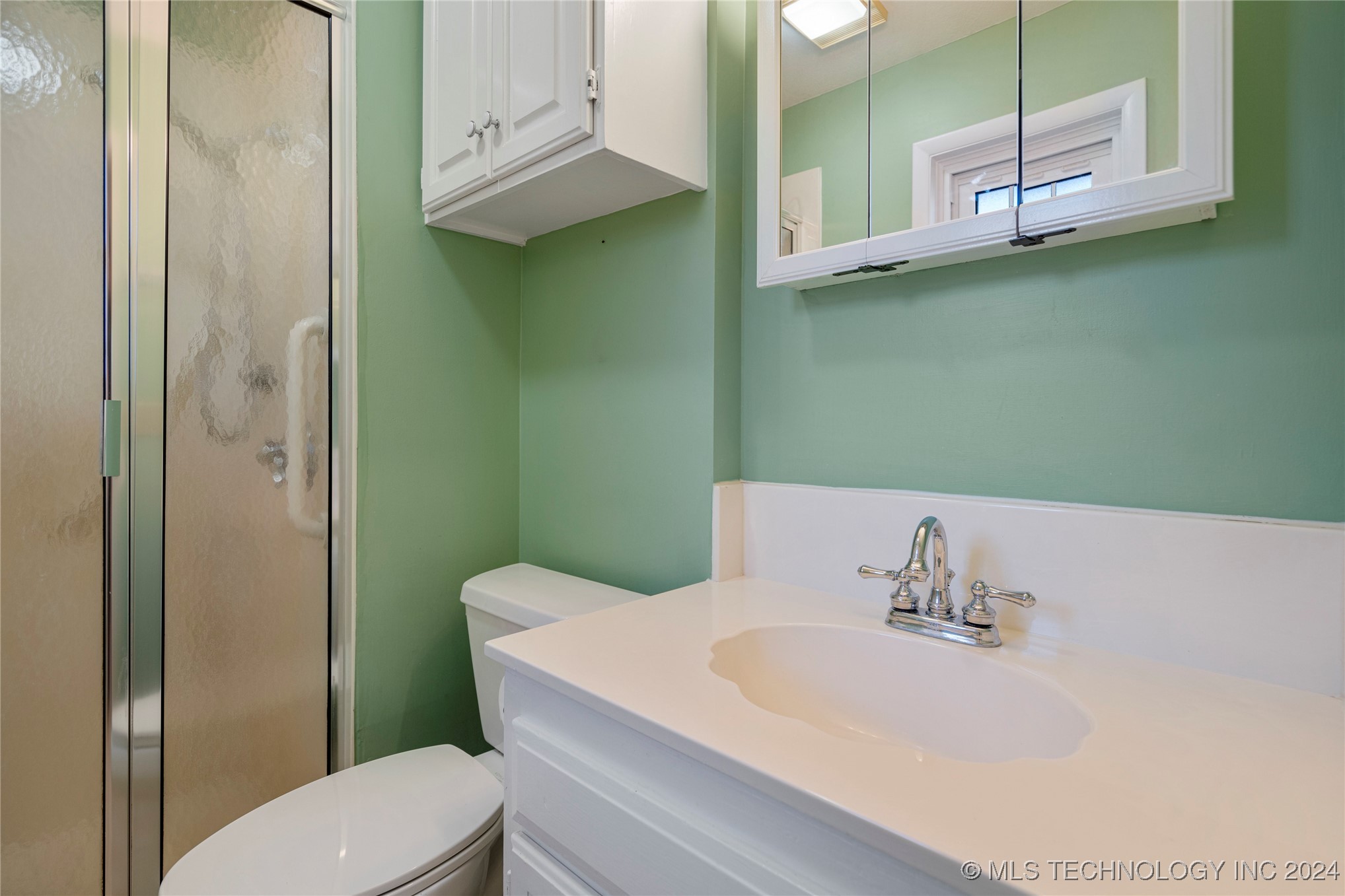 5847 S Lakewood Avenue