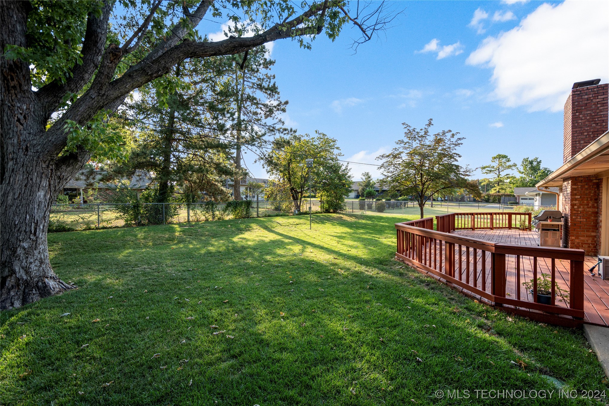 5847 S Lakewood Avenue