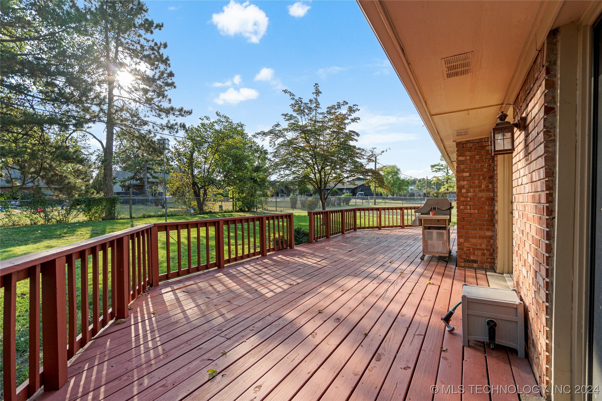 5847 S Lakewood Avenue