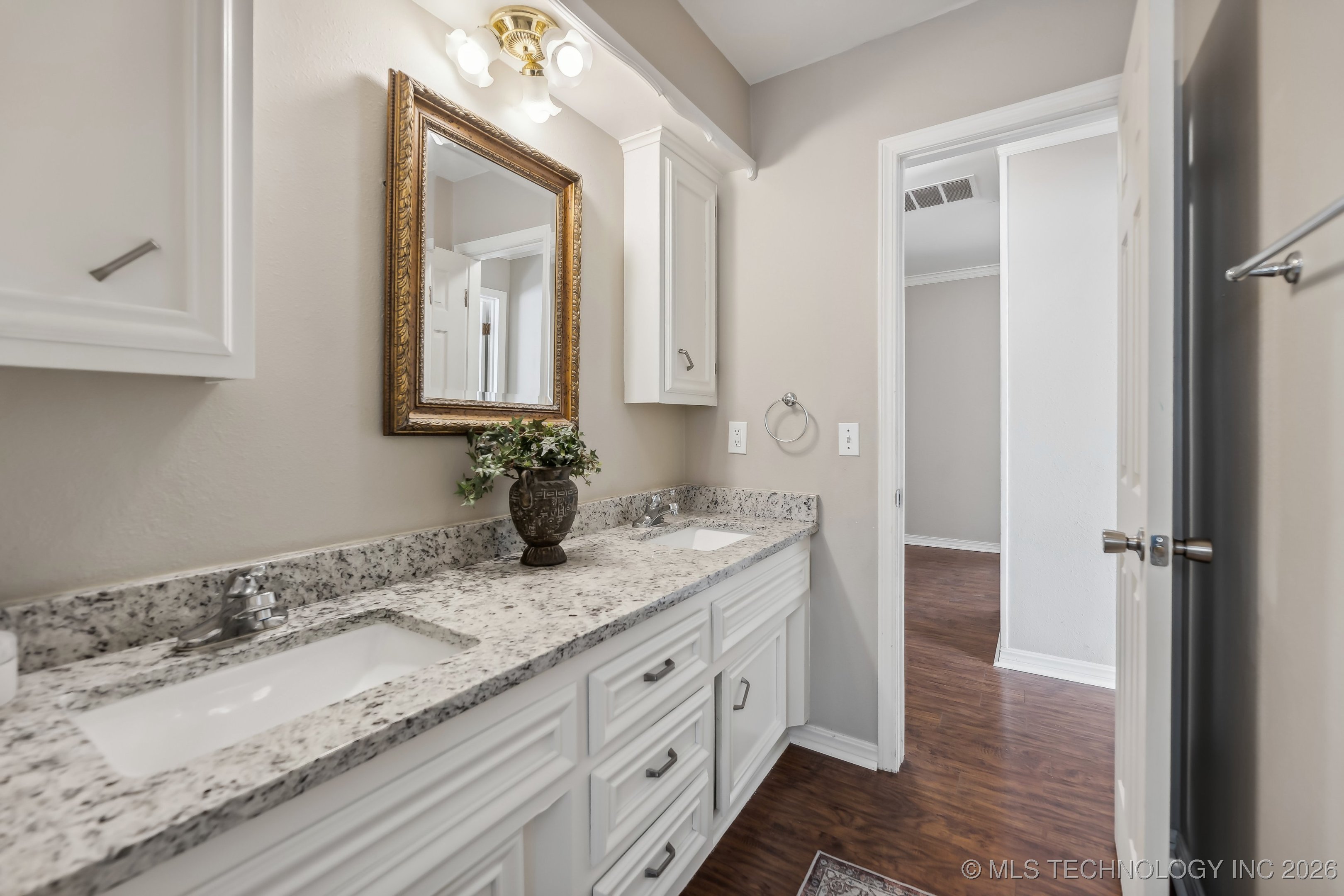 4712 S 66th East Avenue