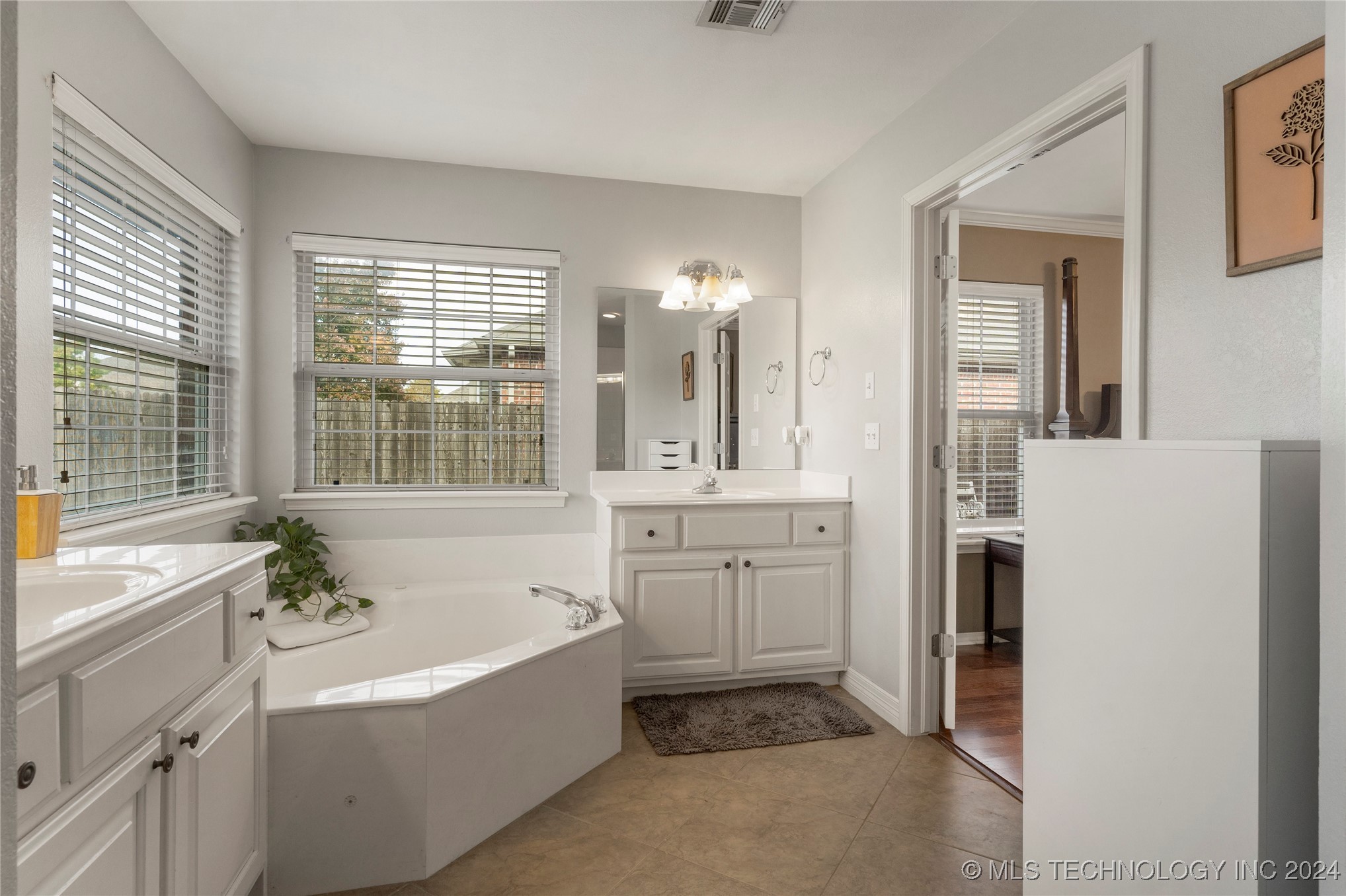 5032 S 197th East Avenue