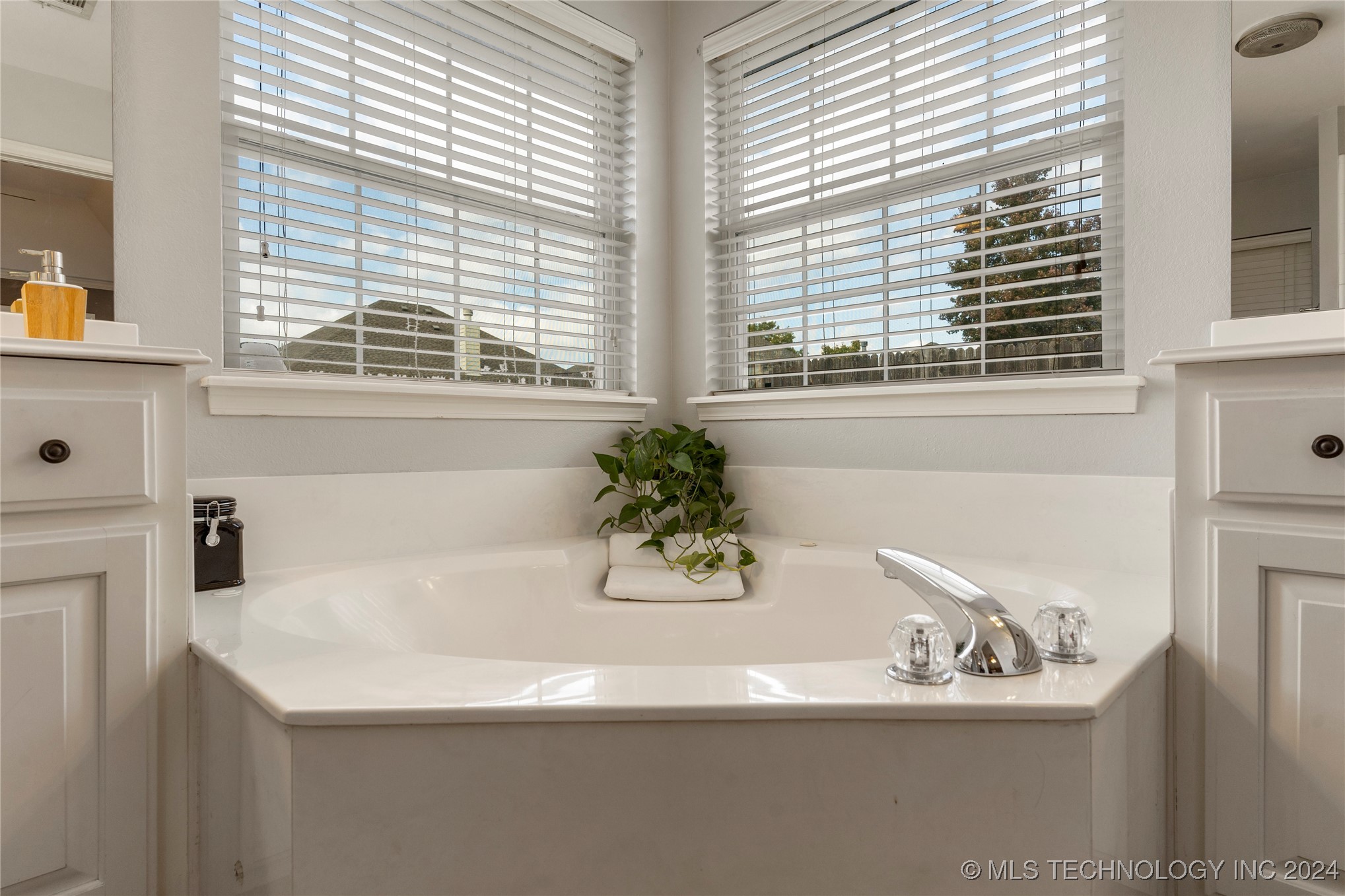 5032 S 197th East Avenue