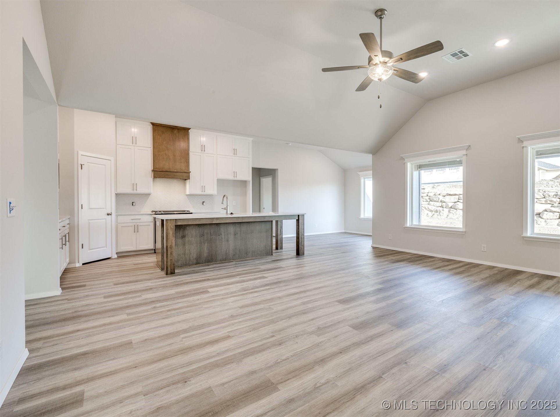 7309 E 90th Place North