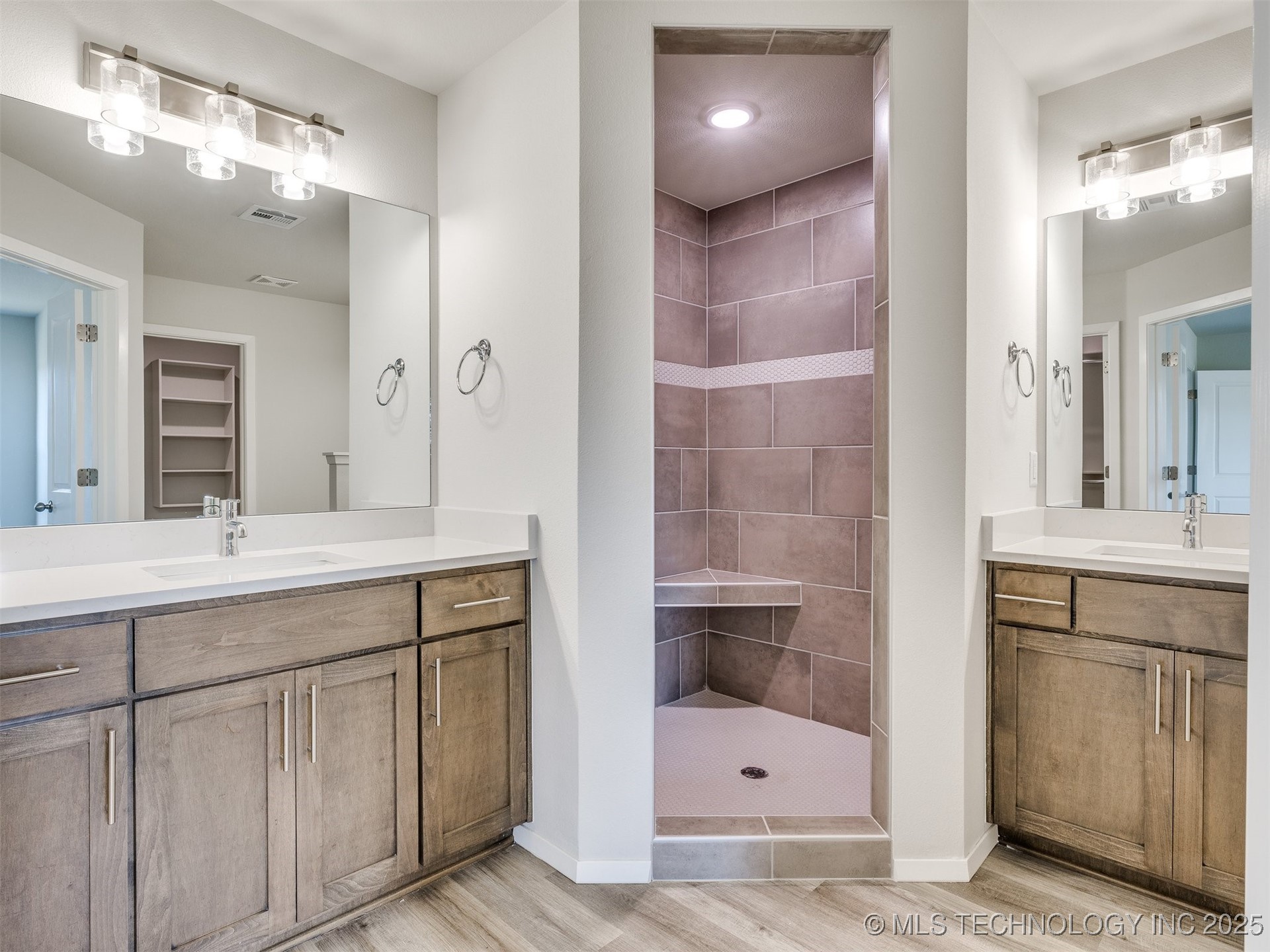 7309 E 90th Place North