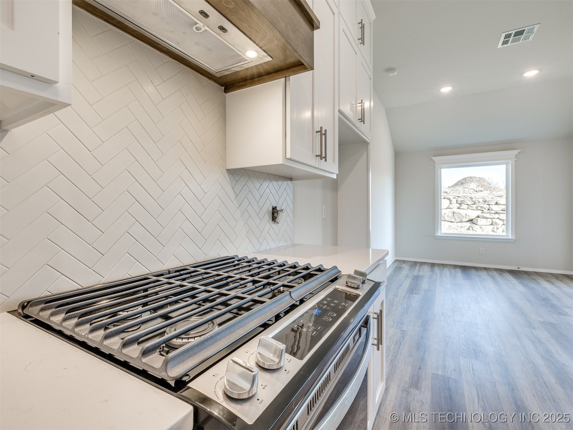 7309 E 90th Place North