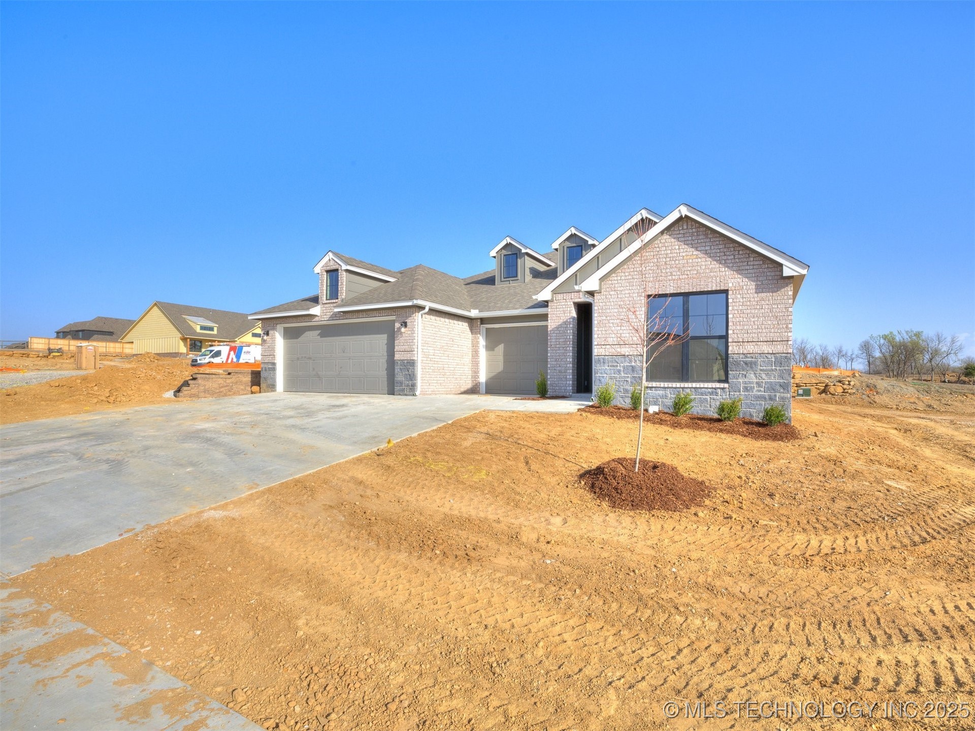 7309 E 90th Place North