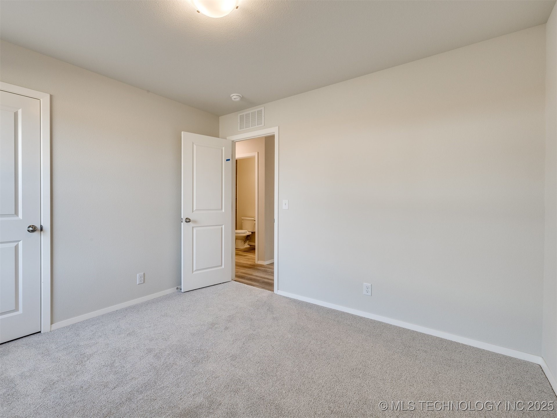 7309 E 90th Place North